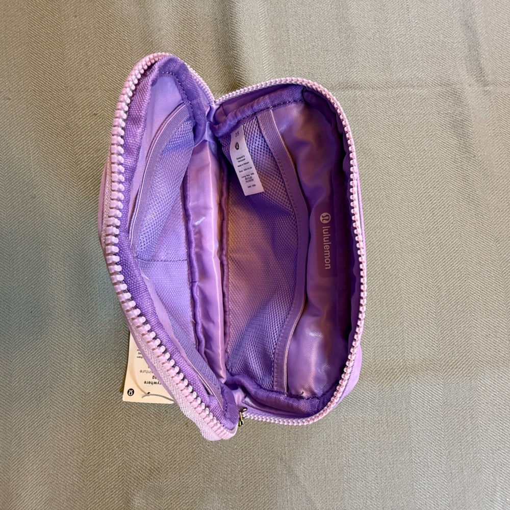 Lululemon Everywhere Belt Bag 1L Purple Gold Logo LU9AX2S Crossbody Fanny Pack - Picture 7 of 10